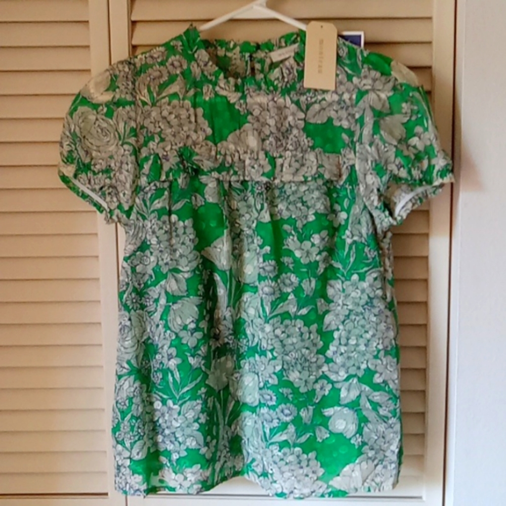 Monteau Los Angeles, Size S, Green, Grey & White flower print blouse.